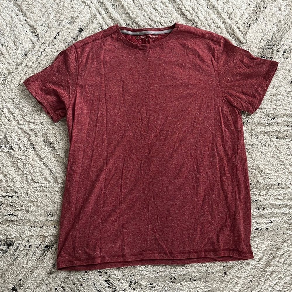 Mens Red Short Sleeve tshirt size Large